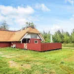 Three-Bedroom Holiday home in Blåvand 10 *