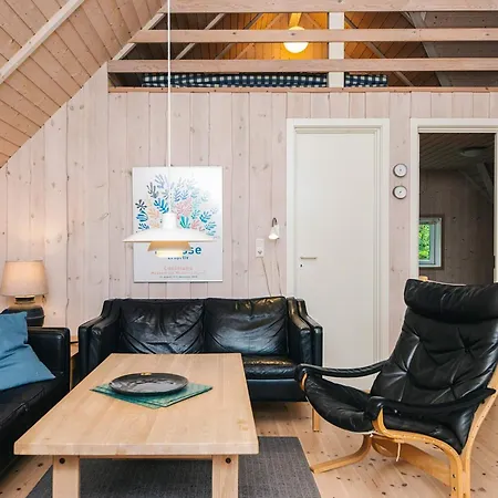 4 Star Holiday Home In Blavand *