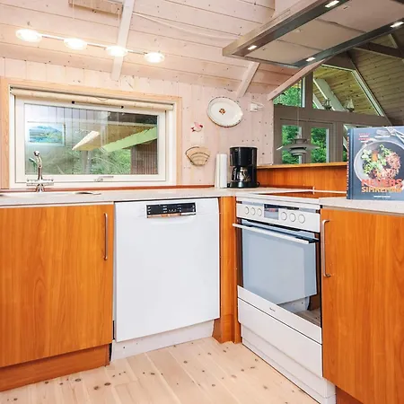 Eco-friendly Retreat With - By Traum * 布拉万德