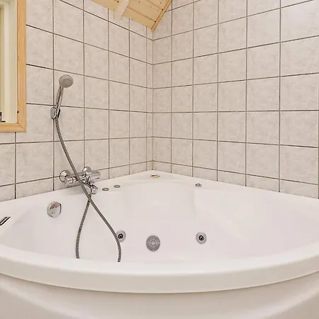 Eco-friendly Retreat With - By Traum Dom wakacyjny