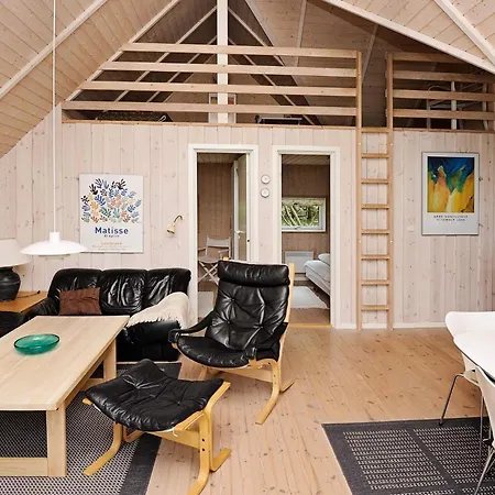 Eco-friendly Retreat With - By Traum *