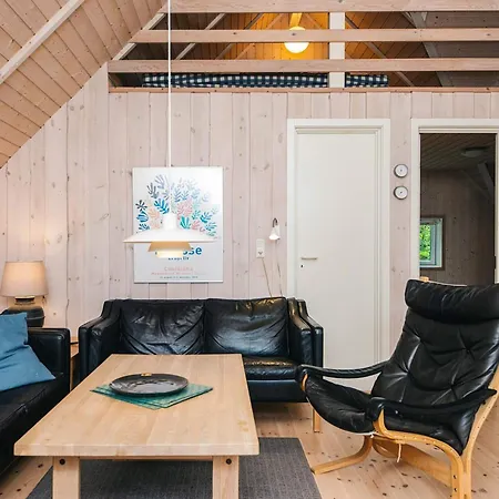 4 Star In Feriehus Blåvand
