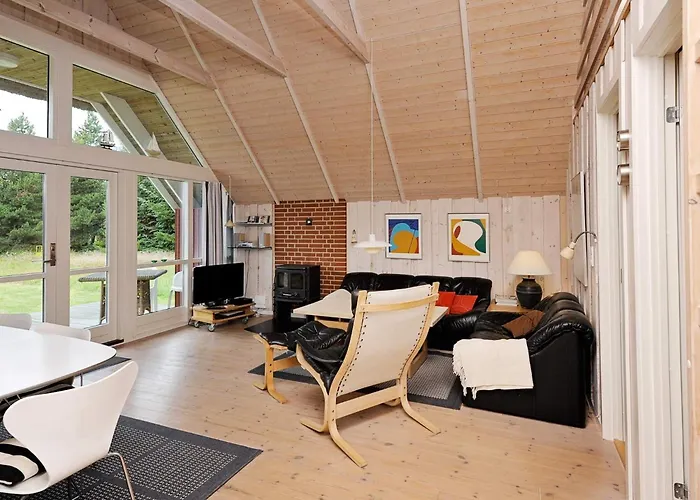 Eco-friendly Retreat With - By Traum بيت للعطل